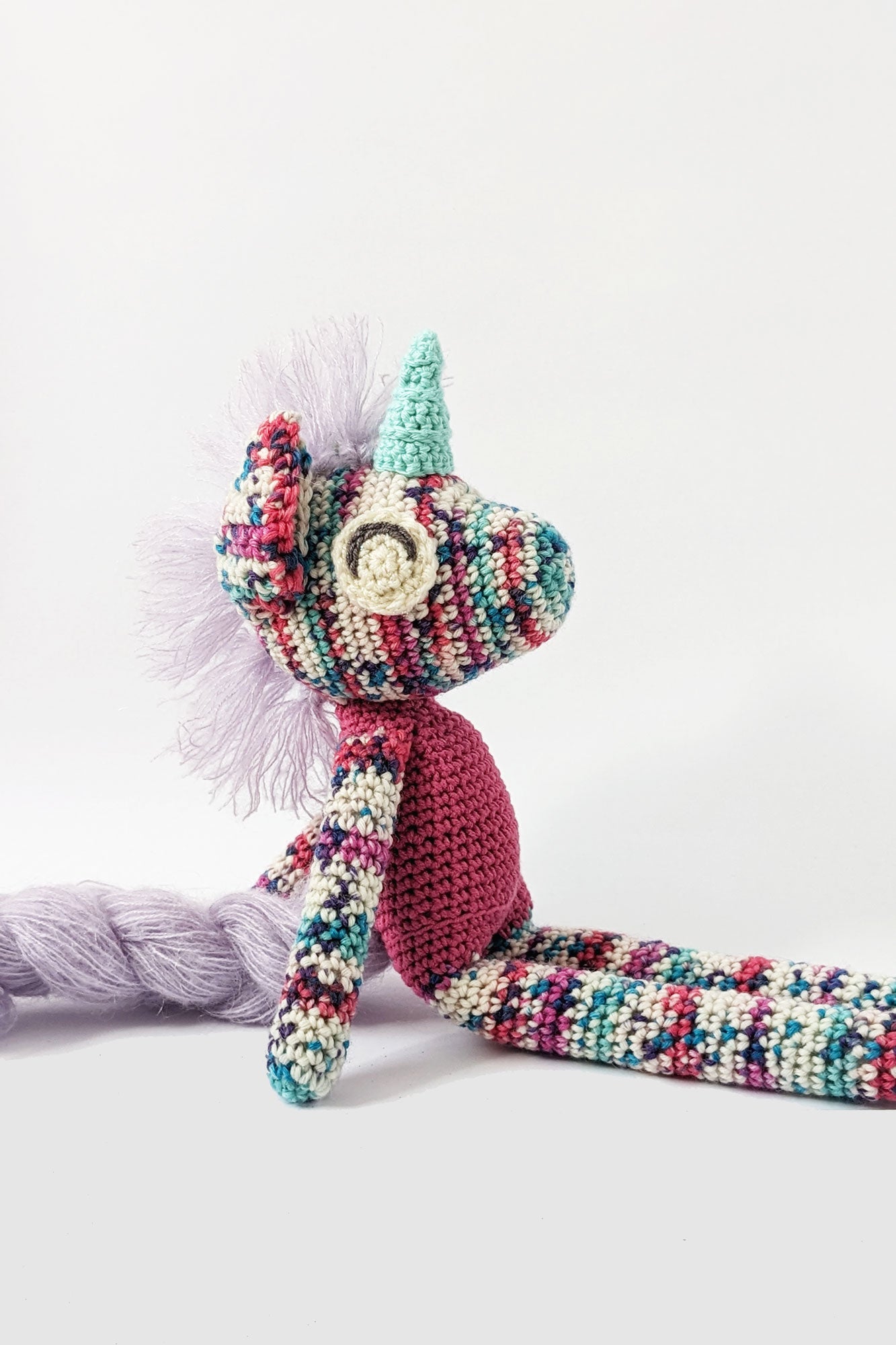 Unicornio de peluche: Betty, la punkicornia