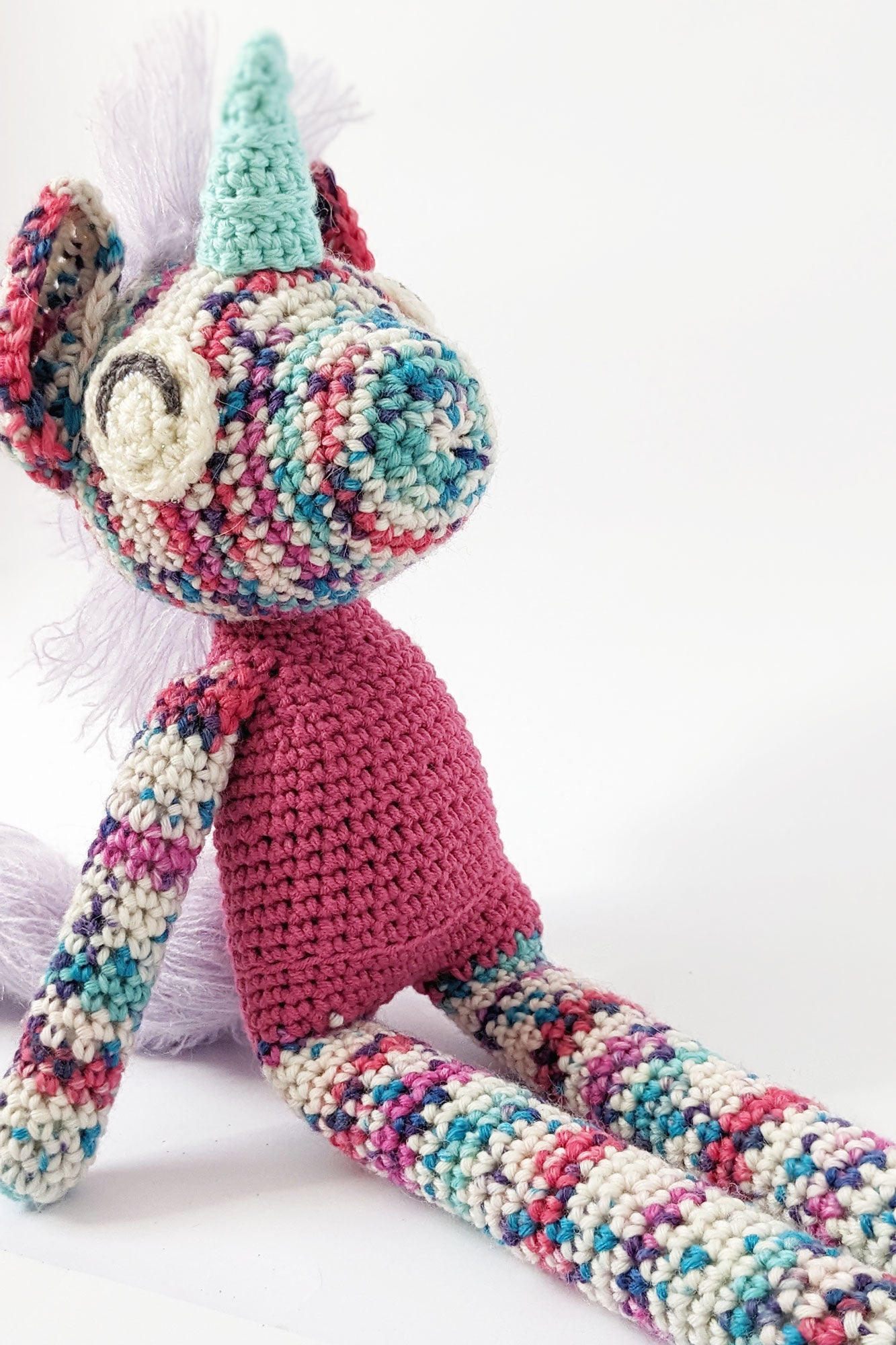 Unicornio de peluche: Betty, la punkicornia