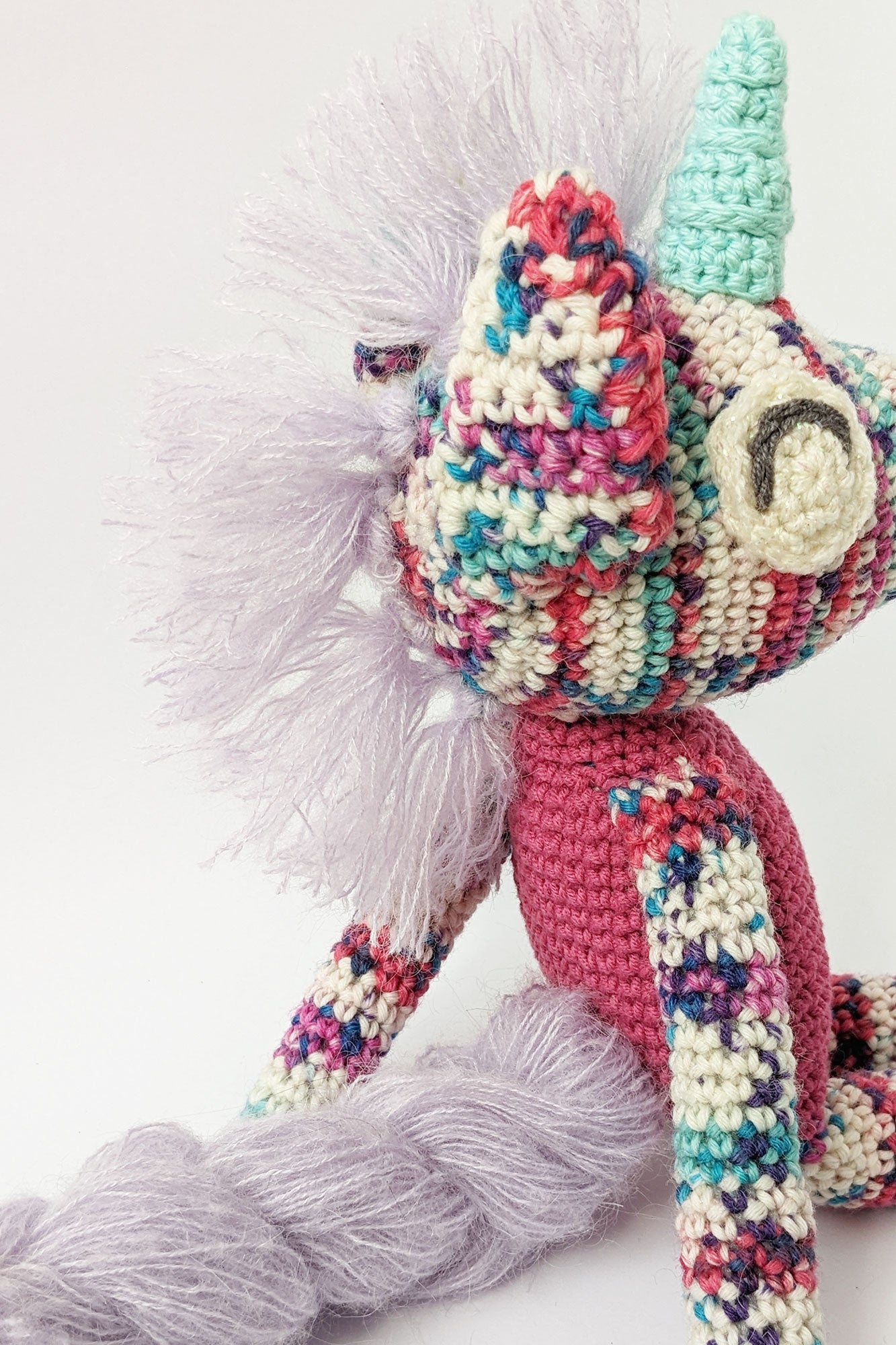 Unicornio de peluche: Betty, la punkicornia